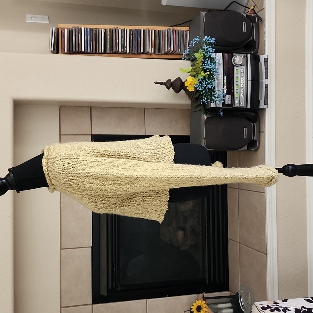 Sweater - Picture 2 of 4